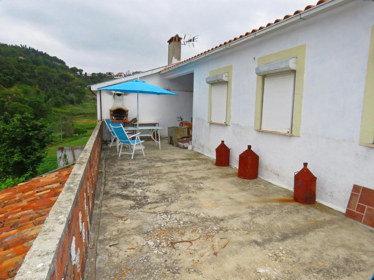 Гостевой дом Casa Eira Do Povo 1 Vale de Colmeias Экстерьер фото